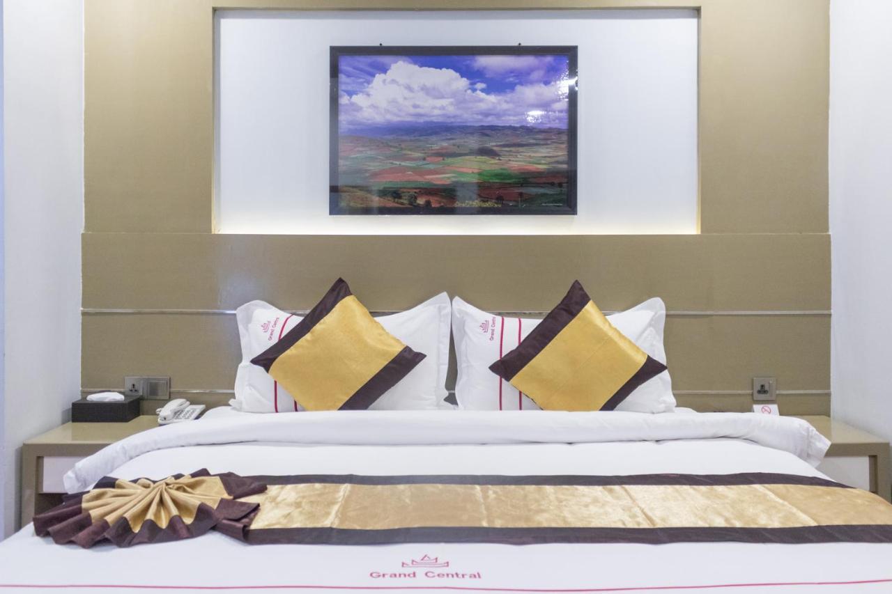 Grand Central Hotel Mandalay Buitenkant foto