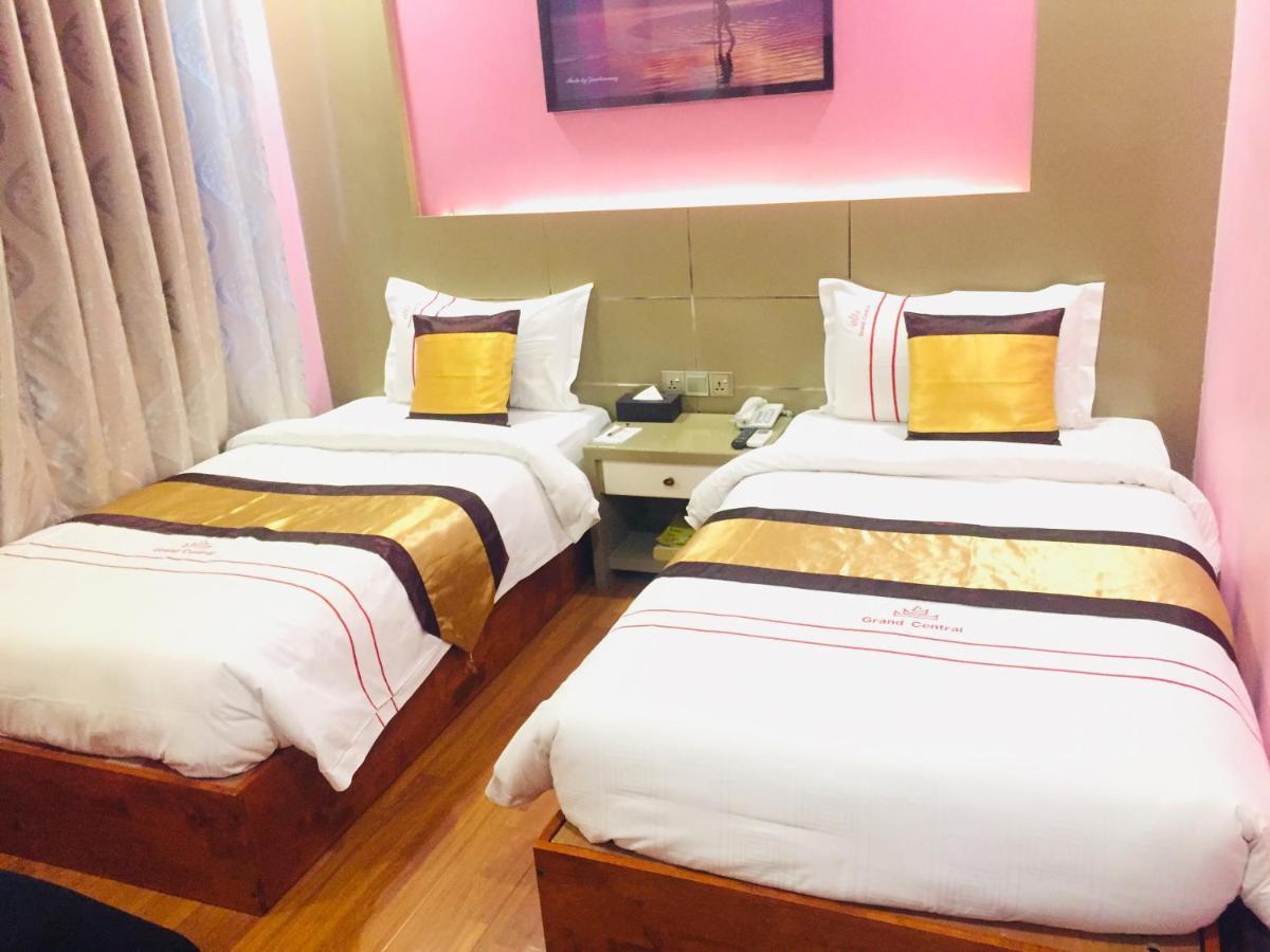 Grand Central Hotel Mandalay Buitenkant foto